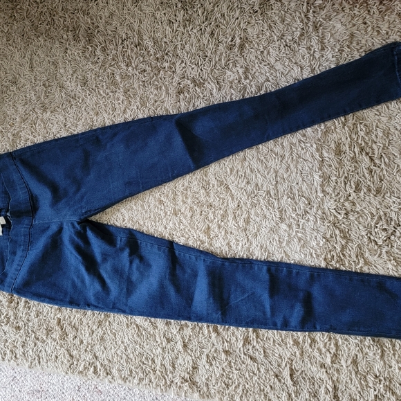 Jegging style jeans! - Picture 1 of 1